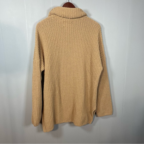 Abercrombie & Fitch Women’s Large Oversized Chunky Knit Turtleneck Sweater Beige - Picture 2 of 8